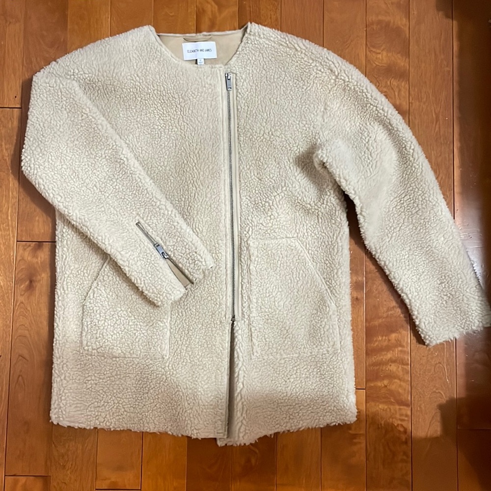 Cute Zip up Teddy like Coat